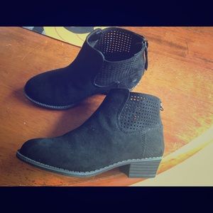 Justice booties, new without tags, never worn